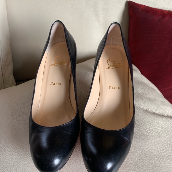 Christian Louboutin Shoes - Christian Louboutin beautiful black pumps